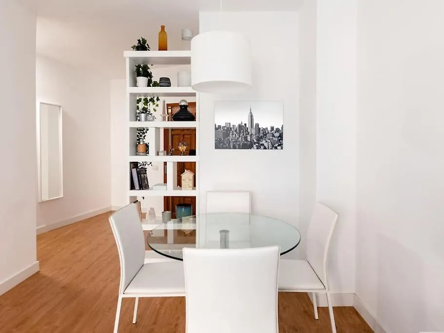 Apartment Santa Cruz Old Town: Historic Heart Of The City Spain